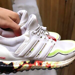Beautiful multi-color adidas ultra boost. In a good condition.Size 10-10.5